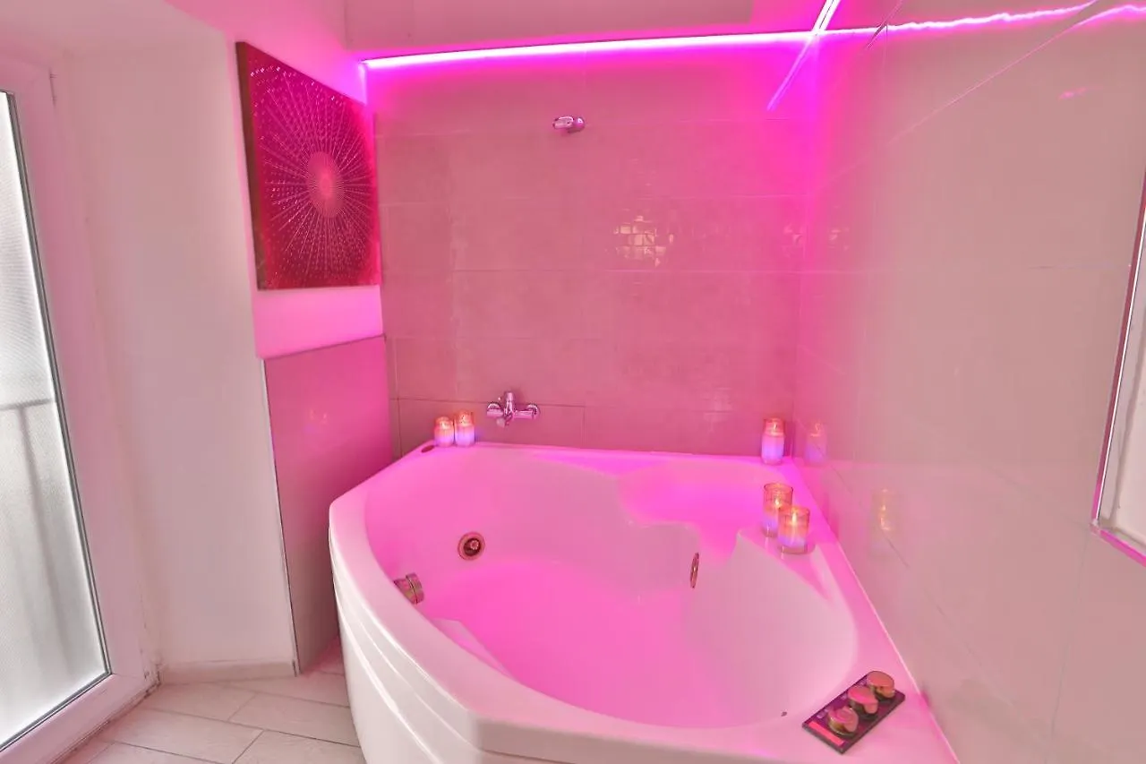 Grottini Luxury Suites ~ Pantheon Roma